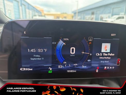 Certified 2024 Chevrolet Equinox EV RS FWD image 9