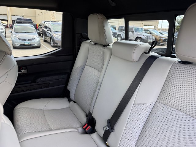 Used 2024 Toyota Tacoma Limited w/ Limited Package (LT) AWD/4WD image 25