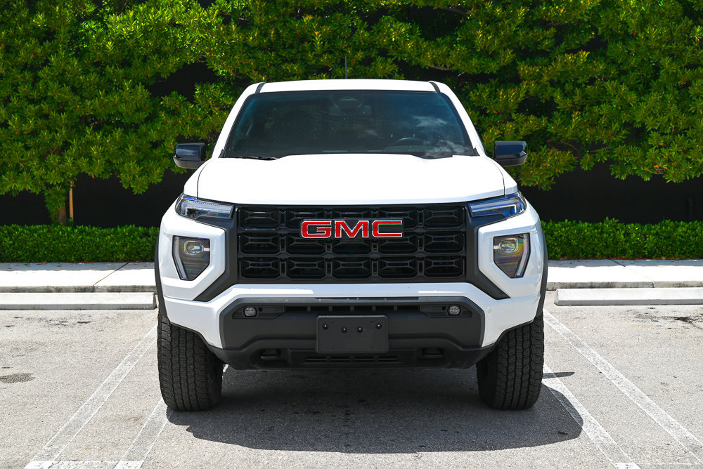 Used 2024 GMC Canyon Elevation w/ Elevation Premium Package RWD image 2