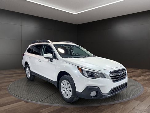 Used 2019 Subaru Outback 2.5i Premium image 2