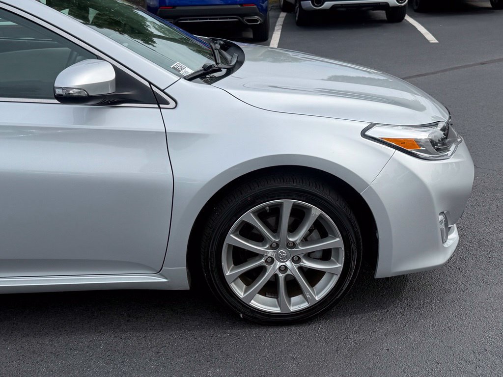 Used 2014 Toyota Avalon XLE Touring FWD image 10