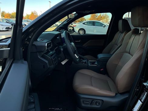 New 2025 Toyota 4Runner Limited image 12