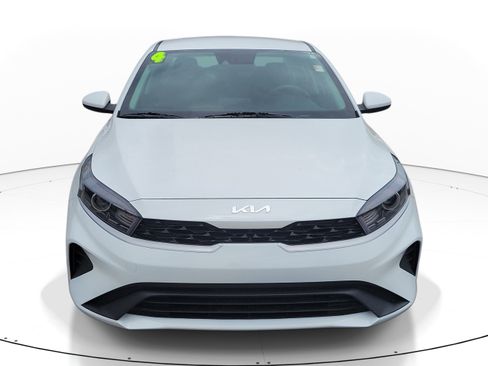Used 2024 Kia Forte LXS FWD image 2