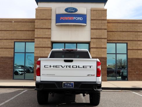 Used 2023 Chevrolet Silverado 1500 ZR2 w/ Technology Package image 7