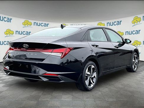 Used 2023 Hyundai Elantra SEL w/ Convenience Package image 6