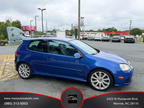Used 2008 Volkswagen R32 AWD/4WD image 3