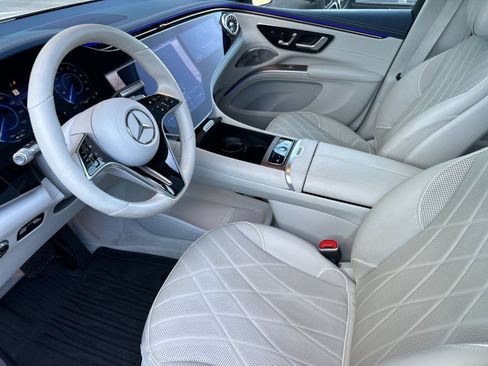 Used 2023 Mercedes-Benz EQS 580 4MATIC SUV image 11