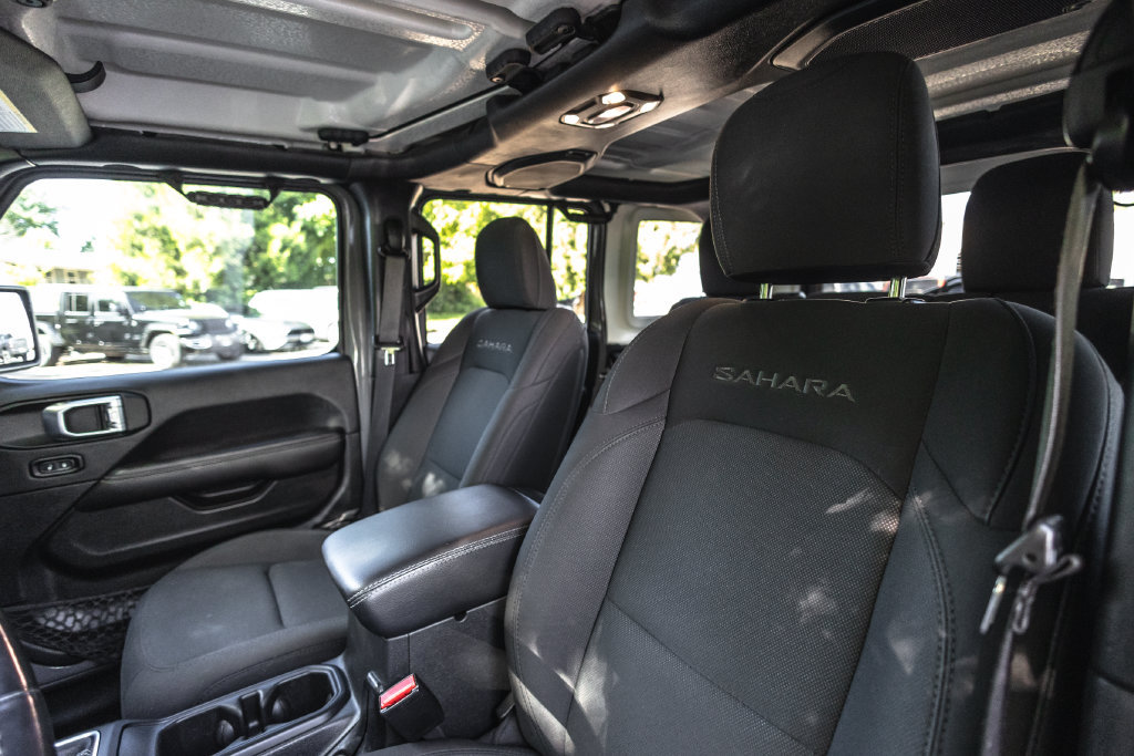 Used 2021 Jeep Wrangler Unlimited Sahara AWD/4WD image 18