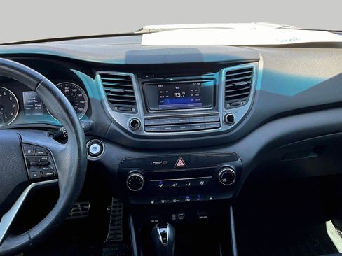 Used 2017 Hyundai Tucson Night FWD image 6