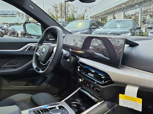 Used 2025 BMW i4 xDrive40i w/ Premium Package image 12