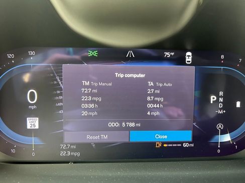 Certified 2025 Volvo V60 B5 Cross Country Plus image 33