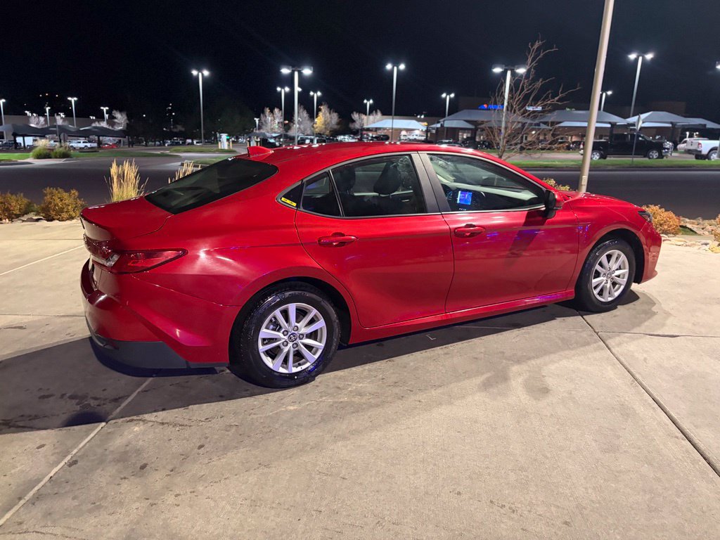 Used 2025 Toyota Camry LE AWD/4WD image 7