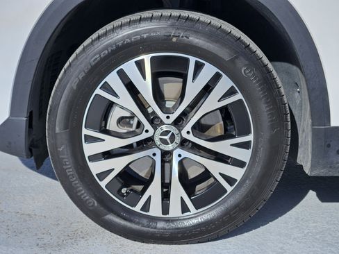 Used 2025 Mercedes-Benz GLA 250 image 11