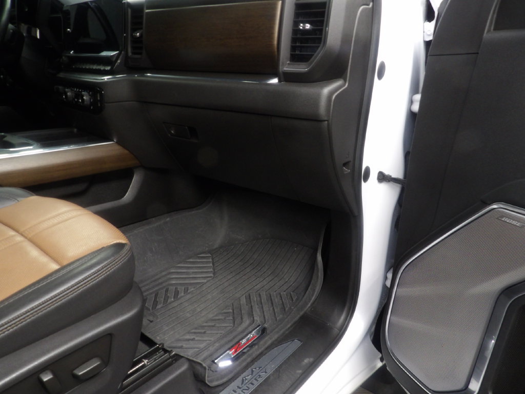 Used 2024 Chevrolet Silverado 2500 High Country w/ High Country Premium Package AWD/4WD image 34