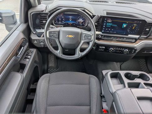 Used 2025 Chevrolet Silverado 2500 LT w/ Convenience Package AWD/4WD image 16