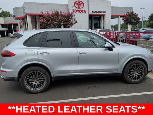 Used 2017 Porsche Cayenne Platinum Edition AWD/4WD image 4