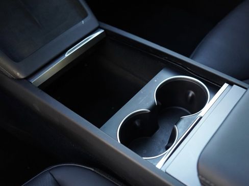 Used 2024 Tesla Model 3 Standard Range image 13