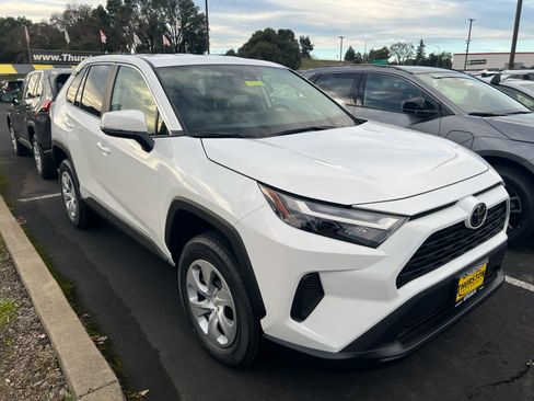 New 2025 Toyota RAV4 LE image 3