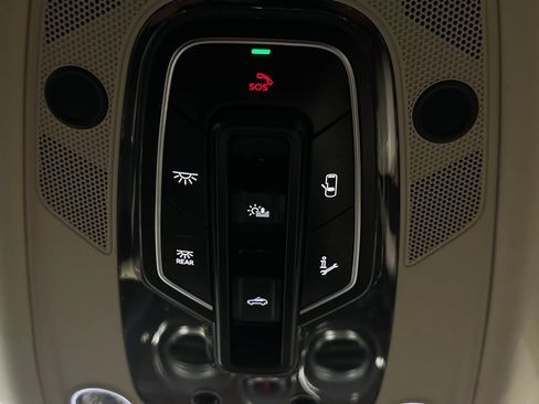 Used 2019 Bentley Bentayga V8 Sport Utility 4D image 51