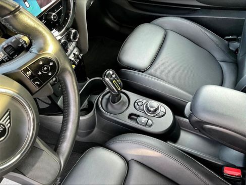 Used 2024 MINI Cooper SE FWD image 16