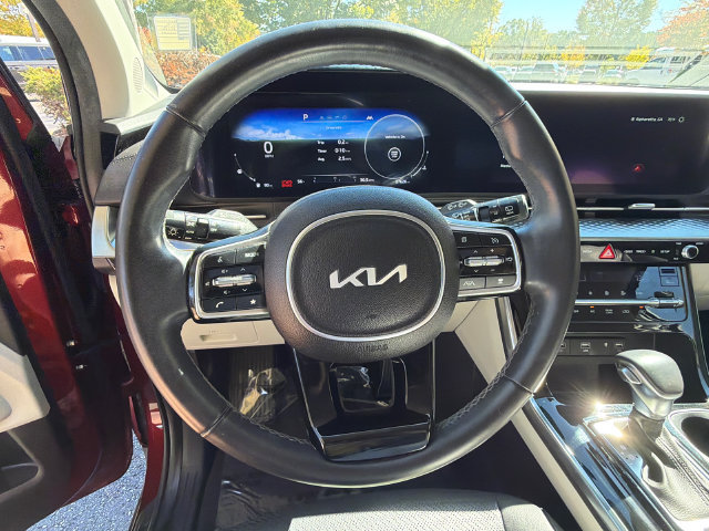Used 2023 Kia Carnival SX Prestige FWD image 23