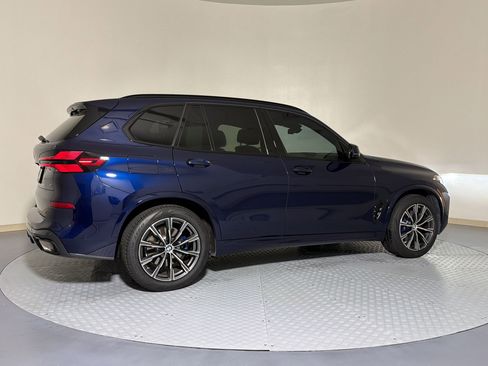 Certified 2024 BMW X5 xDrive40i w/ M Sport Package AWD/4WD image 8