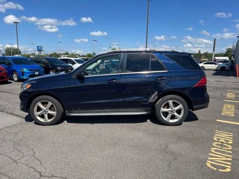 Used 2017 Mercedes-Benz GLE 350 4MATIC image 3