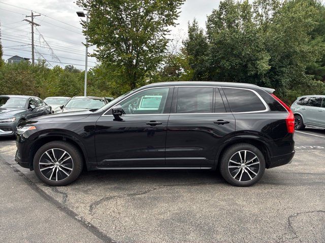 Used 2020 Volvo XC90 T5 Momentum w/ Protection Package AWD/4WD image 2