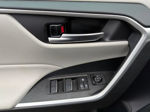 New 2025 Toyota RAV4 XLE w/ Convenience Package image 9