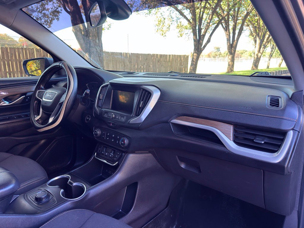Used 2020 GMC Terrain SLE FWD image 29