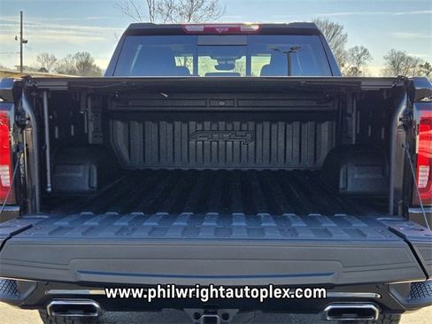 Used 2024 GMC Sierra 1500 AT4 w/ Technology Package image 19