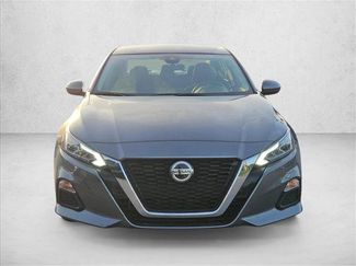 Used 2022 Nissan Altima 2.5 SV FWD video 2