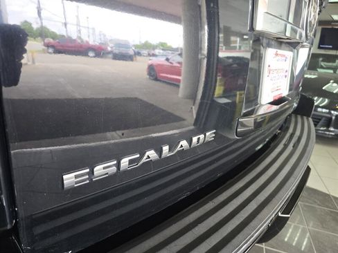 Used 2007 Cadillac Escalade ESV AWD w/ Information Package image 26