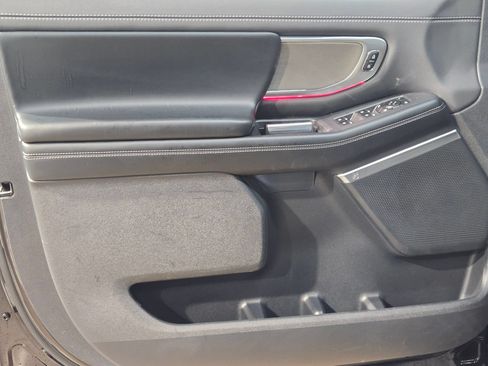 Used 2025 Ford Expedition Platinum AWD/4WD image 20
