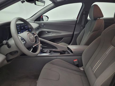 Used 2023 Hyundai Elantra SEL FWD image 17