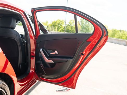 Used 2019 Mercedes-Benz A 220 4MATIC w/ Premium Package image 43