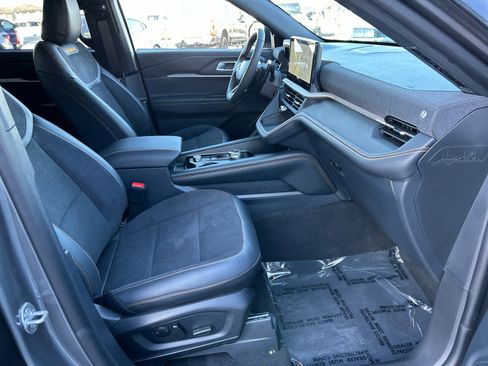 New 2026 Ford Explorer Tremor w/ Tremor Convenience Package image 17