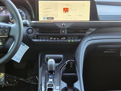 New 2026 Toyota Crown Signia image 13