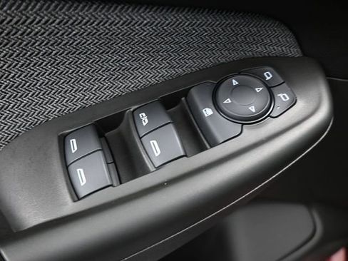 Used 2025 Chevrolet TrailBlazer LT image 13