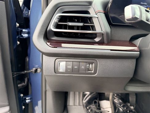 New 2026 Chevrolet Traverse RS w/ LPO, Floor Liner Package image 22