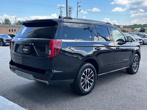 Used 2025 Ford Expedition Platinum AWD/4WD image 26