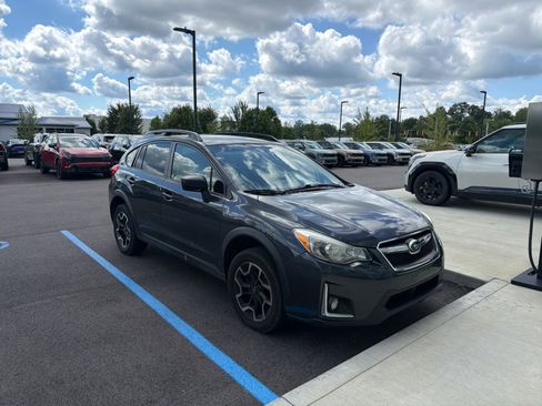 Used 2016 Subaru Crosstrek 2.0i AWD/4WD image 8