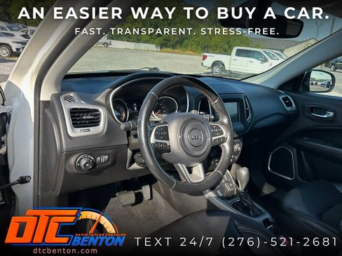 Used 2020 Jeep Compass Latitude w/ Popular Equipment Group AWD/4WD image 7