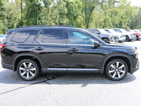 Used 2025 Honda Pilot Elite image 9