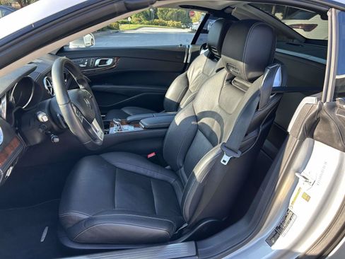 Used 2013 Mercedes-Benz SL 550 image 29