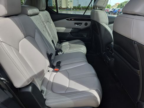 Used 2024 Honda Pilot Touring image 31