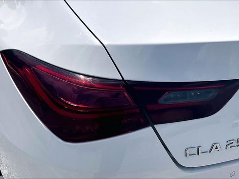 Used 2025 Mercedes-Benz CLA 250 4MATIC image 29