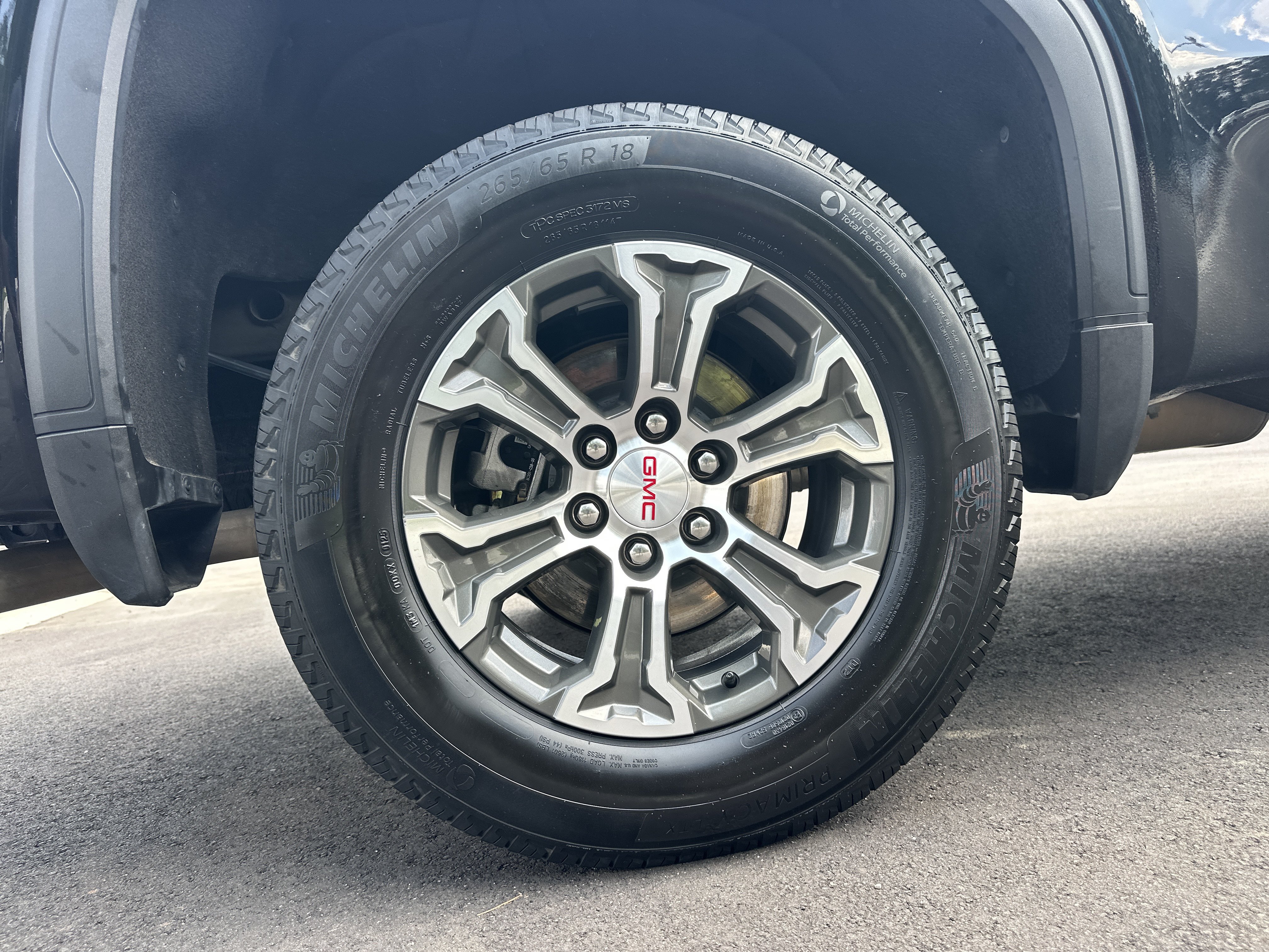 Used 2025 GMC Sierra 1500 SLT AWD/4WD image 18