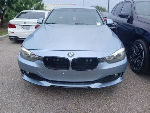 Used 2015 BMW 320i xDrive Sedan AWD/4WD image 2