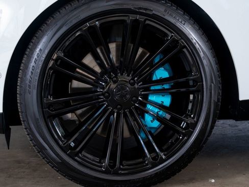 Used 2023 Land Rover Range Rover SE image 10